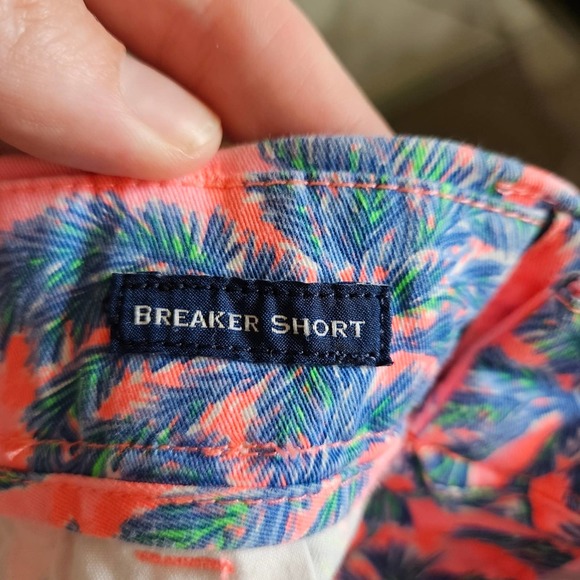 Vineyard Vines Breaker Shorts Palm Trees Size 34 Mens - Picture 10 of 10